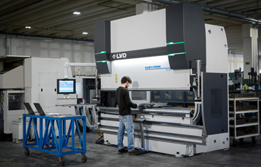 State of the art LVD press brake equipped with an Easy Form system